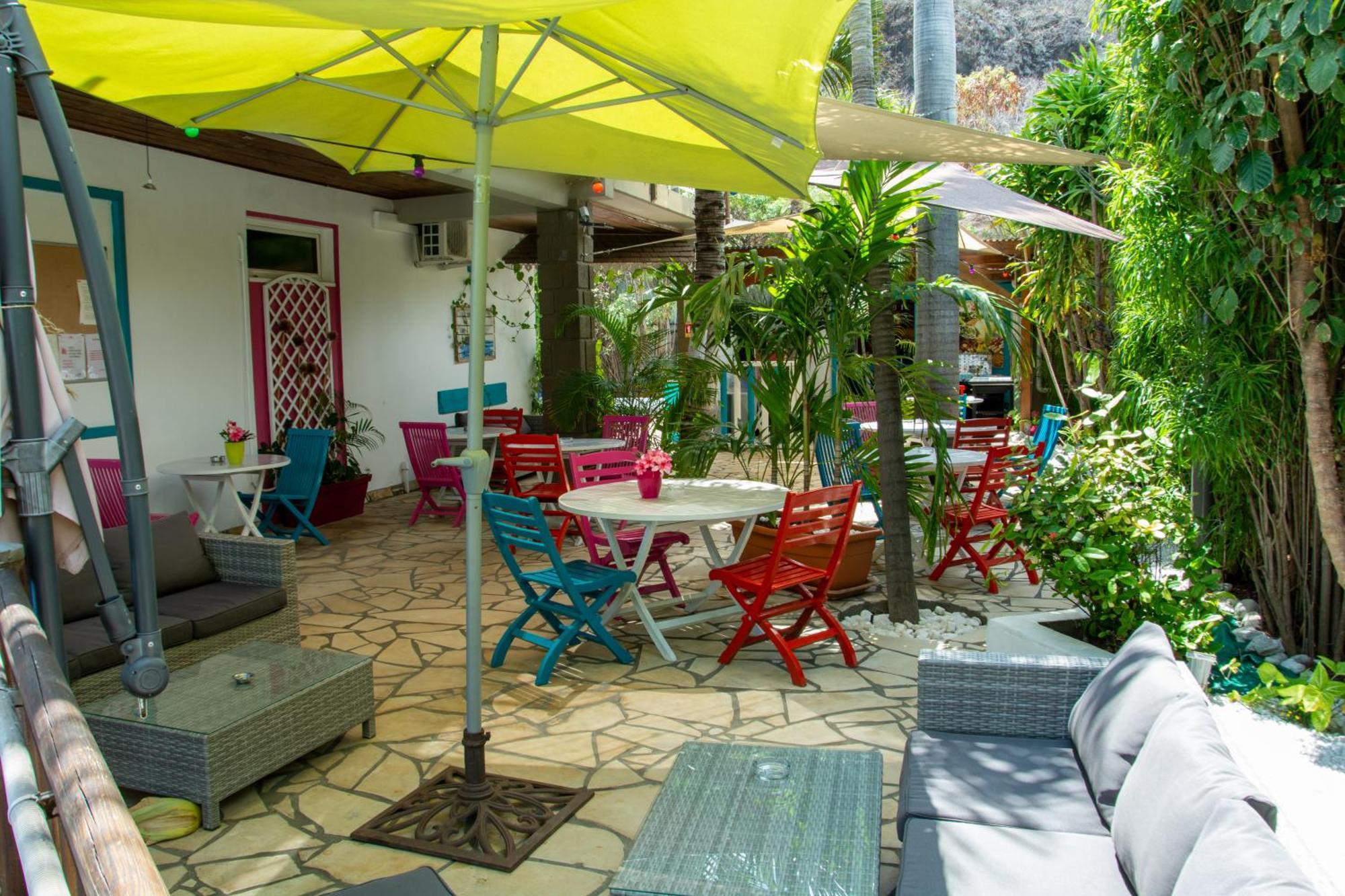 Hotel Ylang Ylang Сен Жилс ле Бен Екстериор снимка